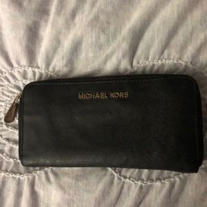 USED black Micheal Kors wallet